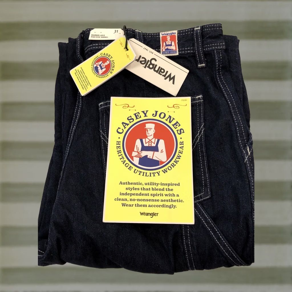 Wrangler Wrangler Jeans Womens 31x31 High Rise Barrel Leg Denim 652 Dark Blue Zip Button Pockets Wide-Leg 100% Cotton Bohemian Retro Western Manjaro? Size 24" / US 00 / IT 34 - 1 Thumbnail