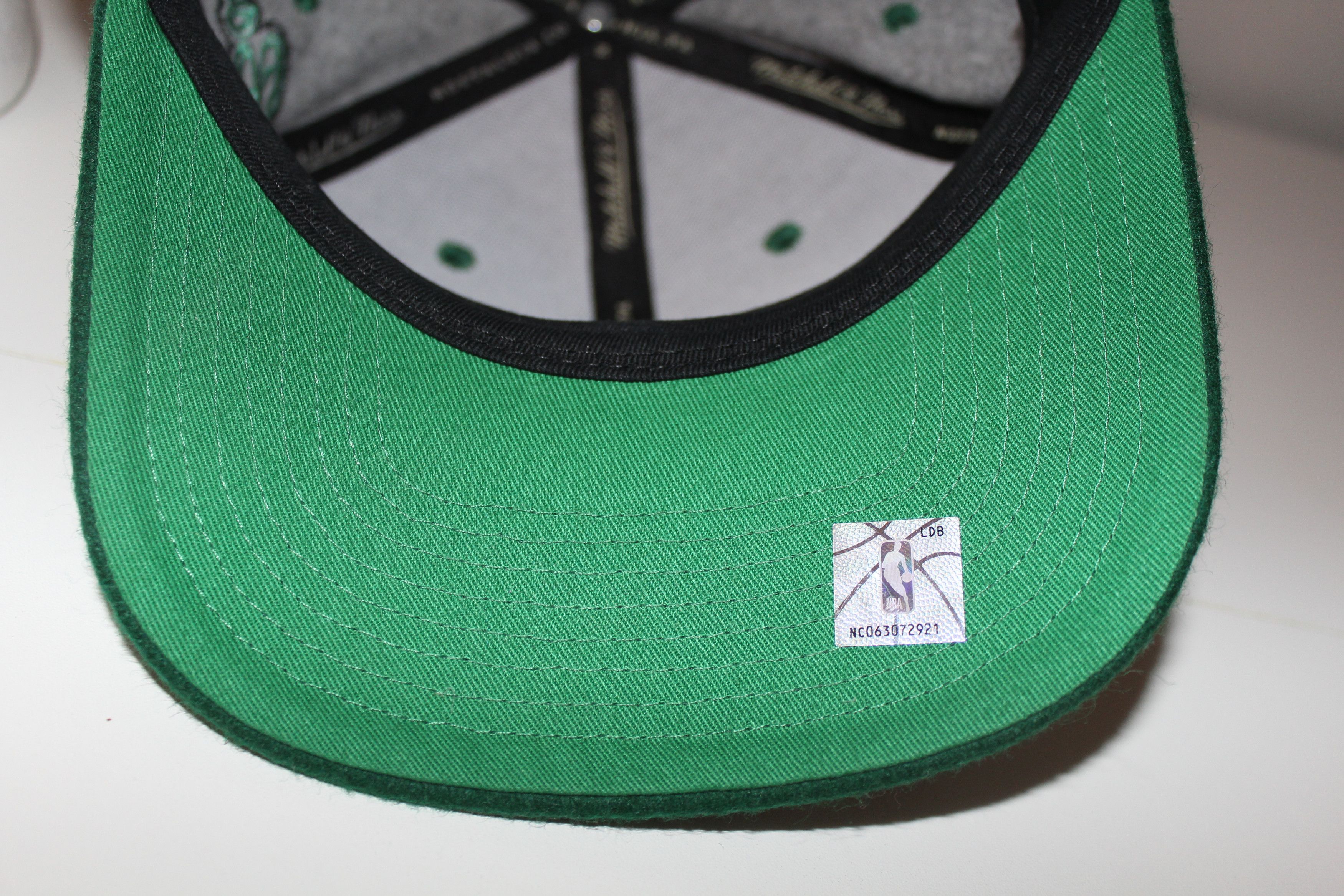 Mitchell & Ness MITCHELL & NESS BOSTON CELTICS 1946 GRAYGREEN SNAPBACK HAT Size ONE SIZE - 7 Thumbnail