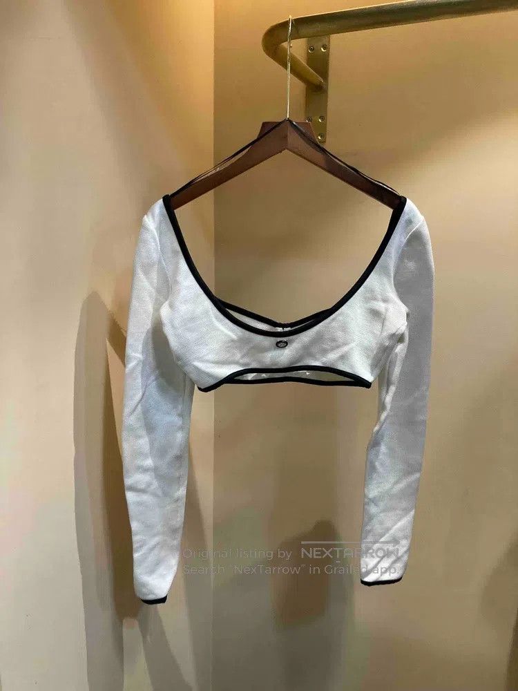 Chanel Chanel 21n black and white hooked long sleeves Size XXS / US 00 / IT 34 - 1 Thumbnail