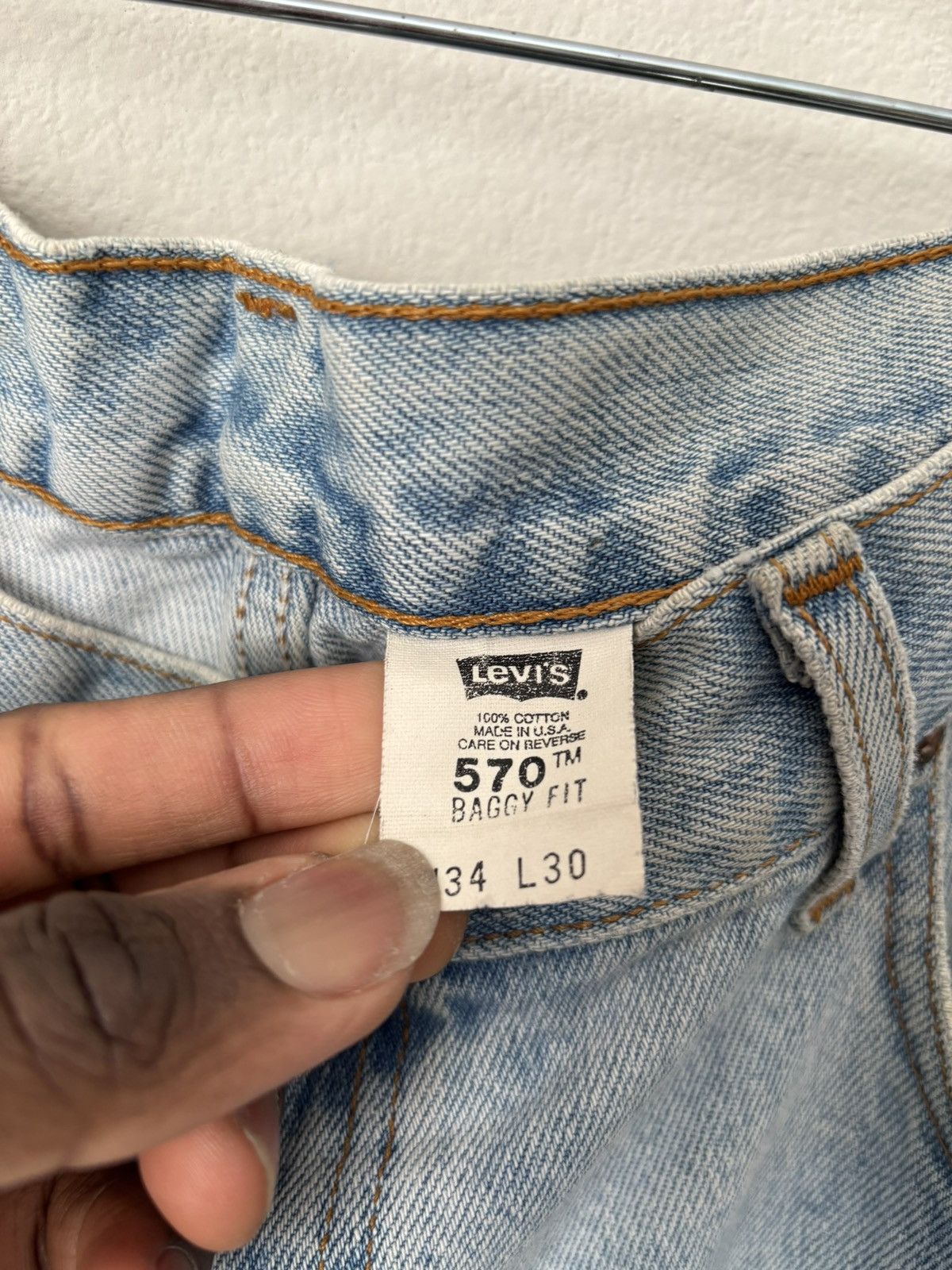 Levi's Vintage 90s 570 Levi's Light Wash Jeans Size US 34 / EU 50 - 3 Thumbnail