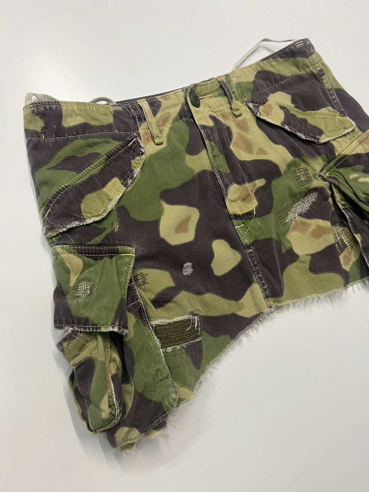 Japanese Brand RINA SLANG CAMO MINI SKIRT SIZE 30 Size 30" / US 8 / IT 44 - 2 Thumbnail