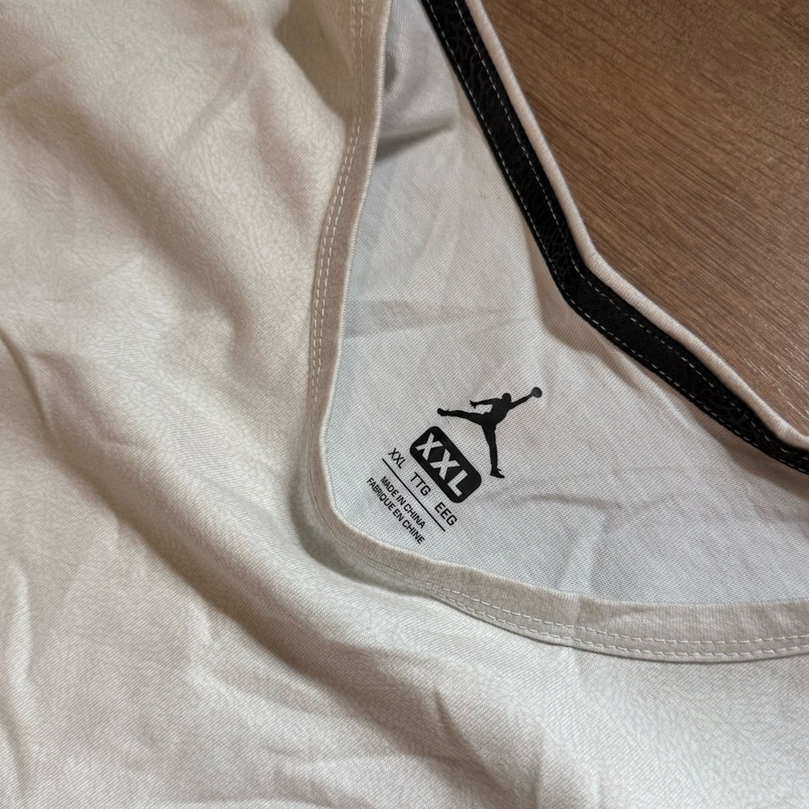Jordan Brand 2015 Air Jordan Elephant Print Long Sleeve Shirt Size US XXL / EU 58 / 5 - 7 Thumbnail
