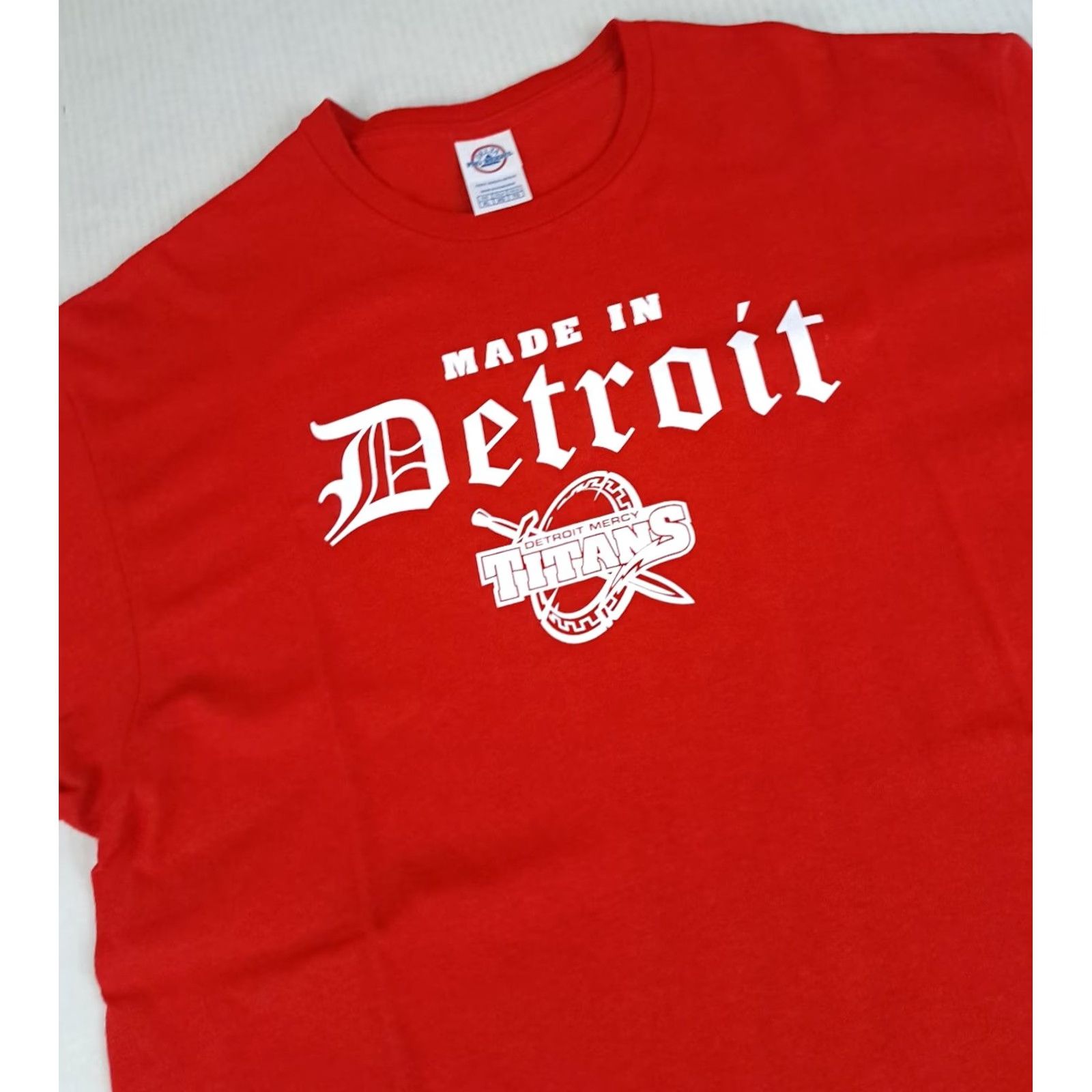 Delta VINTAGE Detroit Mercy University Titans X-Large T-Shirt Red Delta Shirt XL Unisex Adults College Mens Womens Size US XL / EU 56 / 4 - 3 Thumbnail