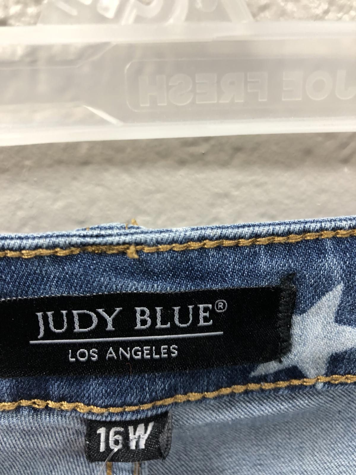 Designer Star-Print Skinny Jeans by Judy Blue Size 38" / US 16 / IT 52 - 6 Thumbnail