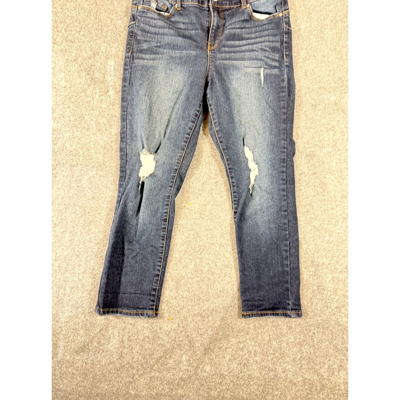 Juicy Couture Juicy Couture Capri Jeans Womens 10 Blue Whisker Distressed Denim Classic Y2K Capri Jeans Distressed Size 32" / US 10 / IT 46 - 4 Thumbnail