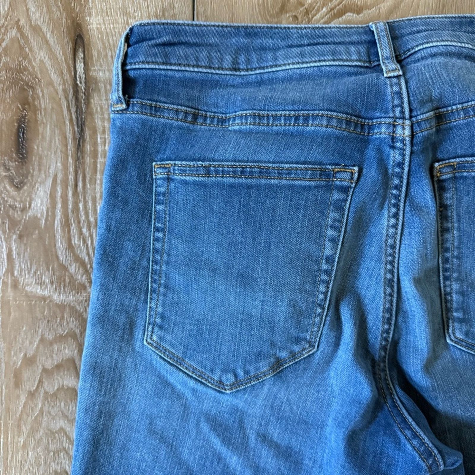 Banana Republic Banana Republic Curvy 10” Denim Short 27/4 Size 27" / US 4 / IT 40 - 5 Thumbnail