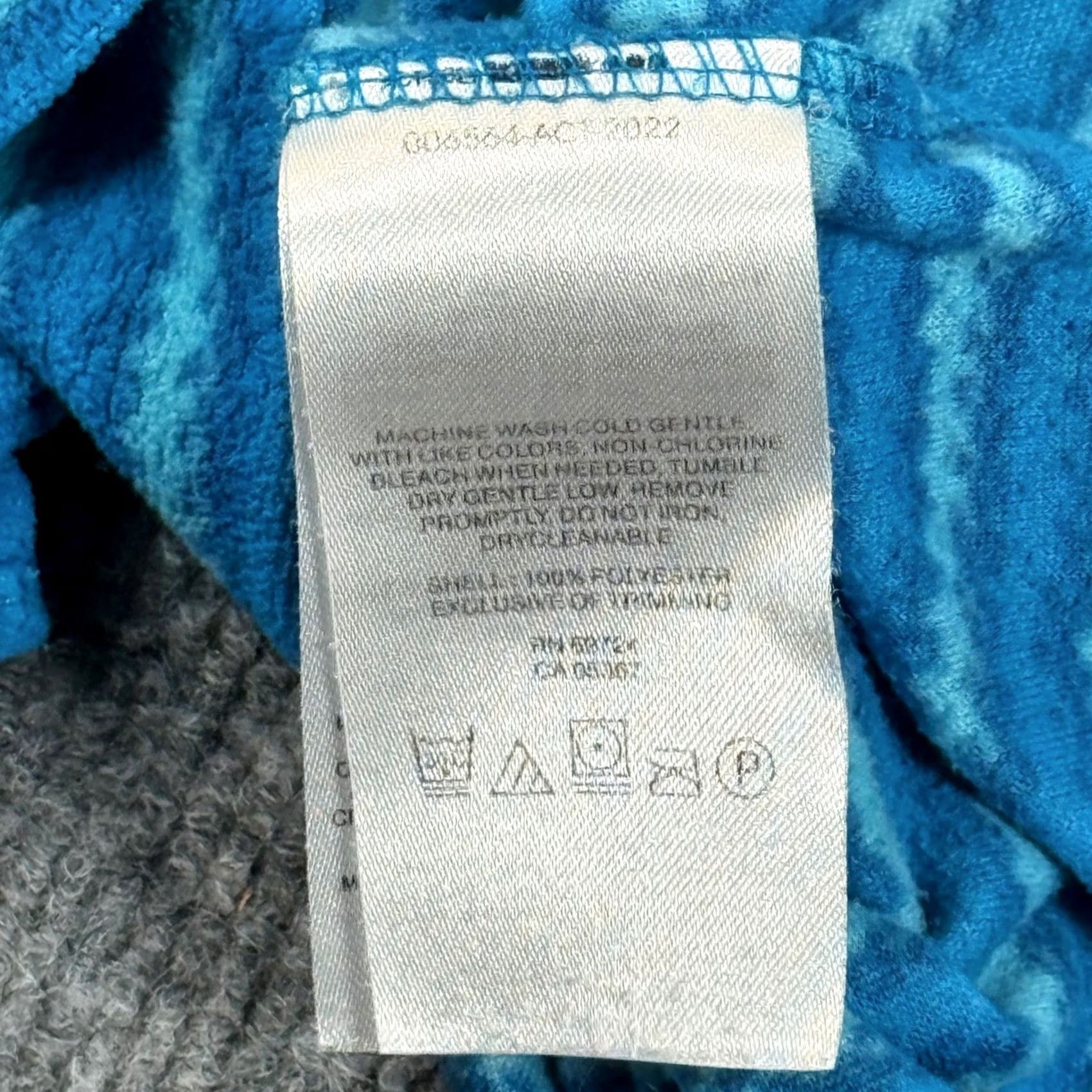 Etro VINTAGE Columbia Fleece Pullover 1/4 Zip Striped Blue Women M Mock Neck Pullover Casual Outdoor Activewear Breathing Pockets Lightweight Summer? Size M / US 6-8 / IT 42-44 - 5 Thumbnail