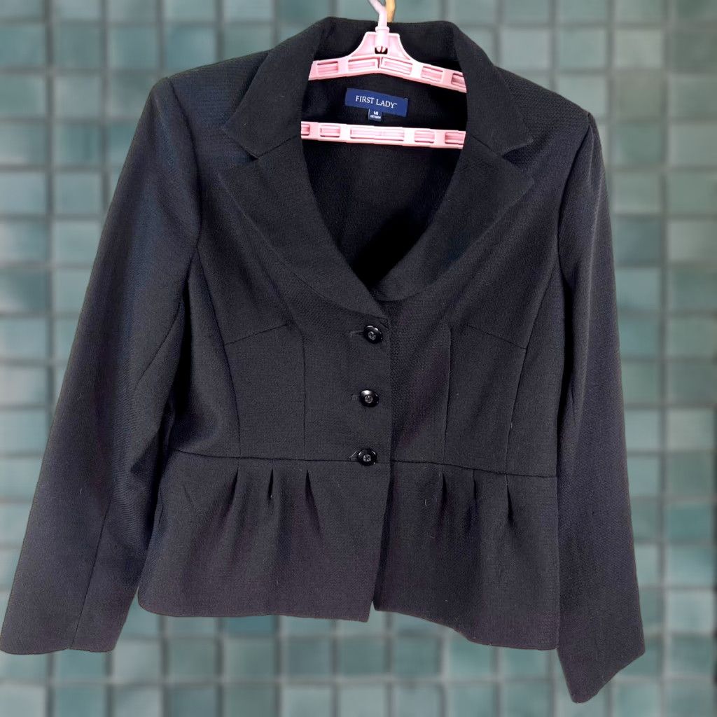 Vintage VINTAGE First Lady Jacket Womens Size 14 Black 3 Button Notch Lapel Casual Single Breast 80s 90s Size XL / US 12-14 / IT 48-50 - 1 Thumbnail