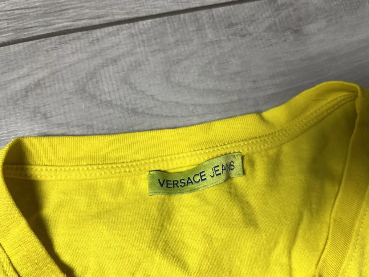 Versace Versace jeans T-shirt big logo size Small Size US S / EU 44-46 / 1 - 4 Thumbnail