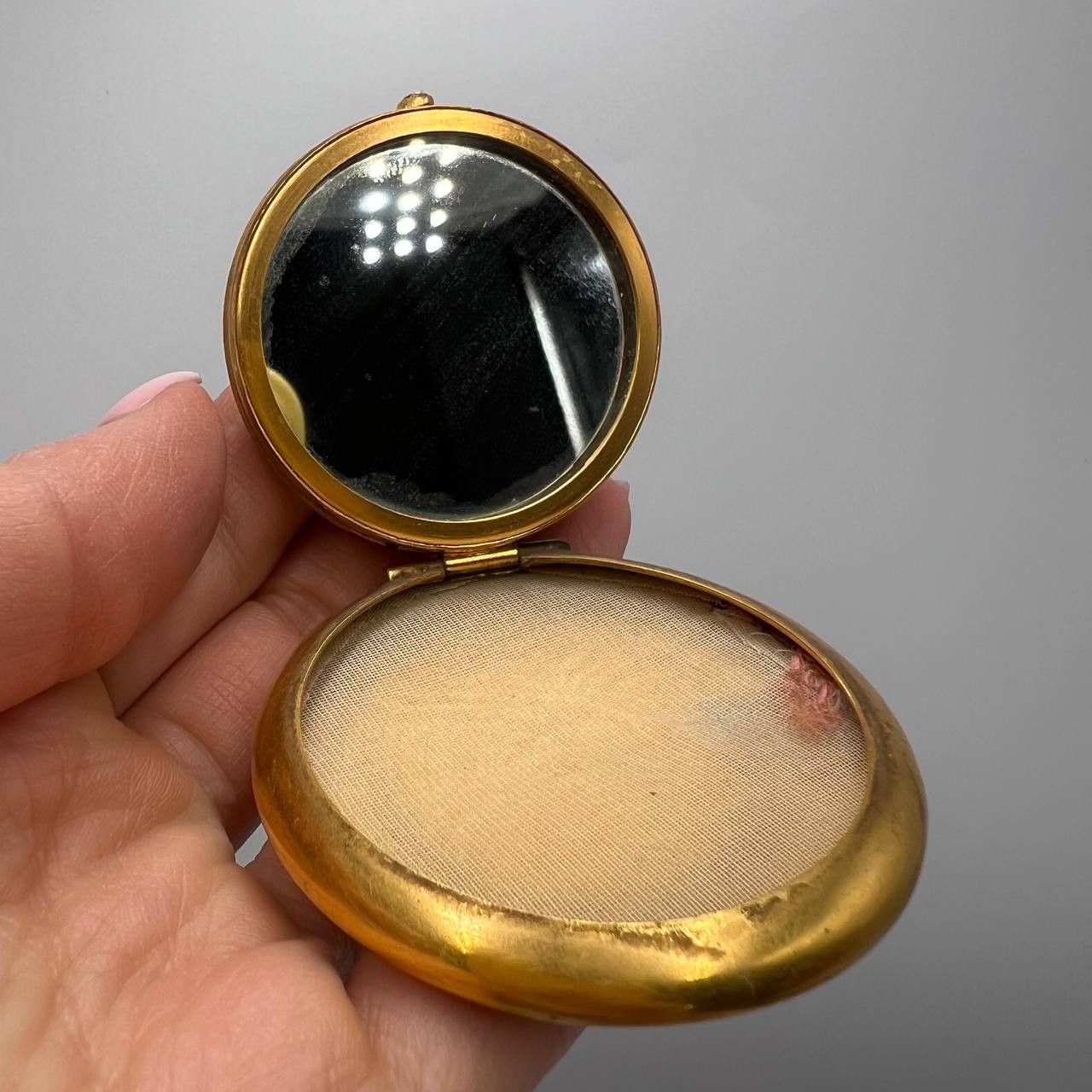 Vintage Vintage Vanity Powder Compact Case Gilded Brass Jasper Stone Size ONE SIZE - 6 Thumbnail