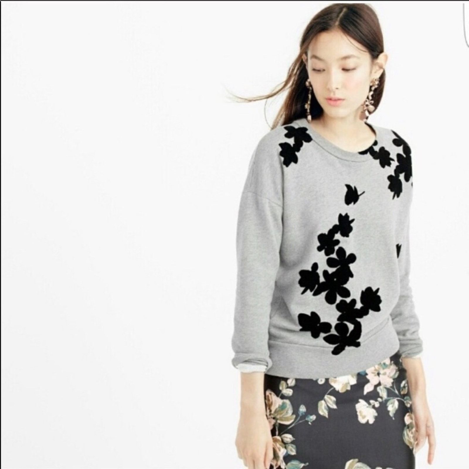 J.Crew J CREW Light Grey Black Floral Sweater Pullover Sweatshirt Size XXS / US 00 / IT 34 - 1 Thumbnail