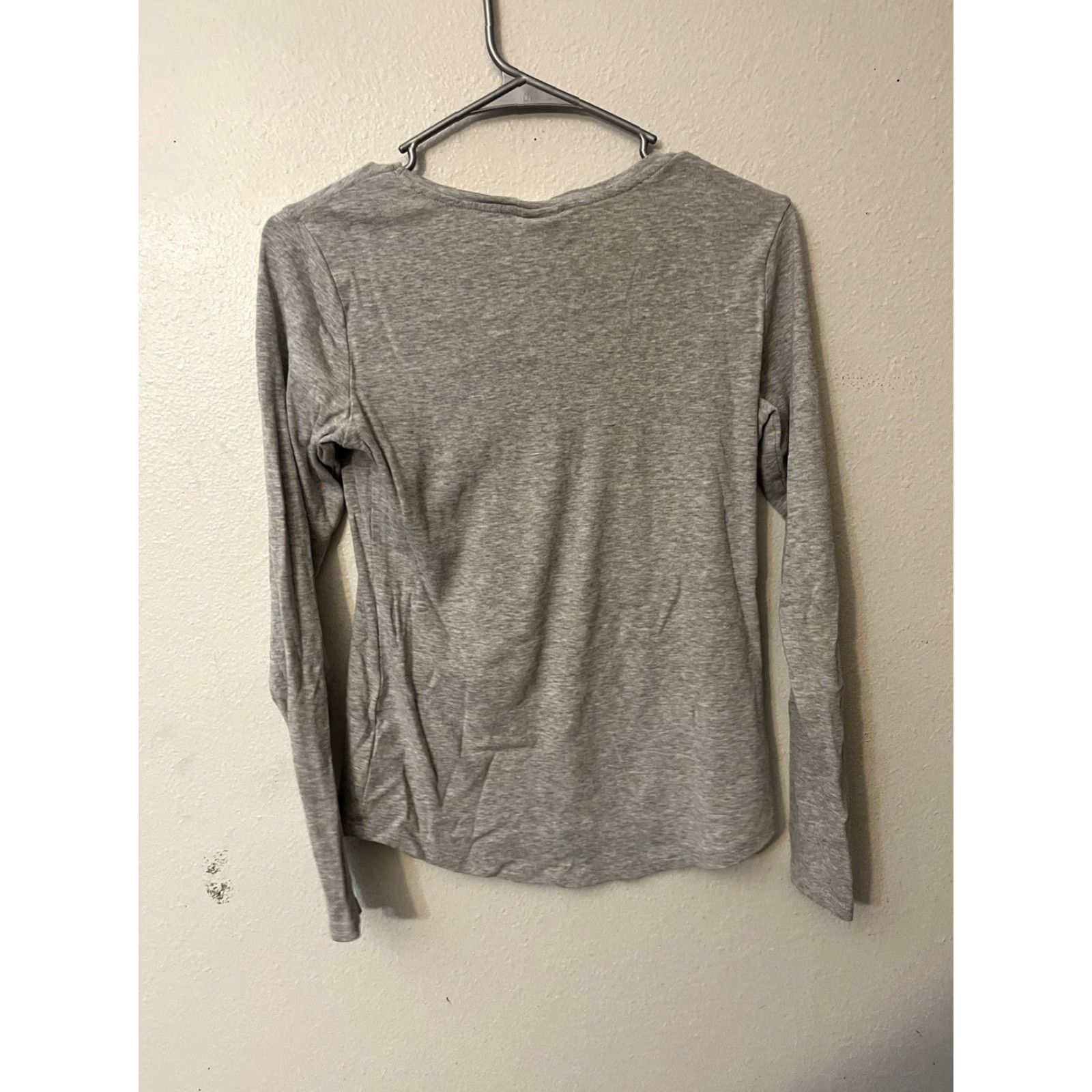 H&M H&M Women's T-Shirt Gray Round Neck Long Sleeve Logg Long Sleeve Clothing Basic Shirt M Womens Regular Size Gray H&M T-Shirt, Solid, Casual, 90s? Size M / US 6-8 / IT 42-44 - 3 Thumbnail