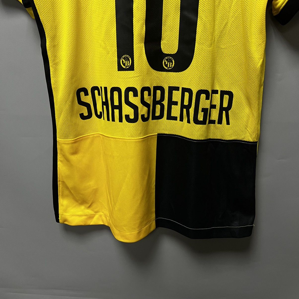 Nike Nike BSC Young Boys #10 SCHASSBERGER soccer jersey woman’s Size M / US 6-8 / IT 42-44 - 15 Thumbnail