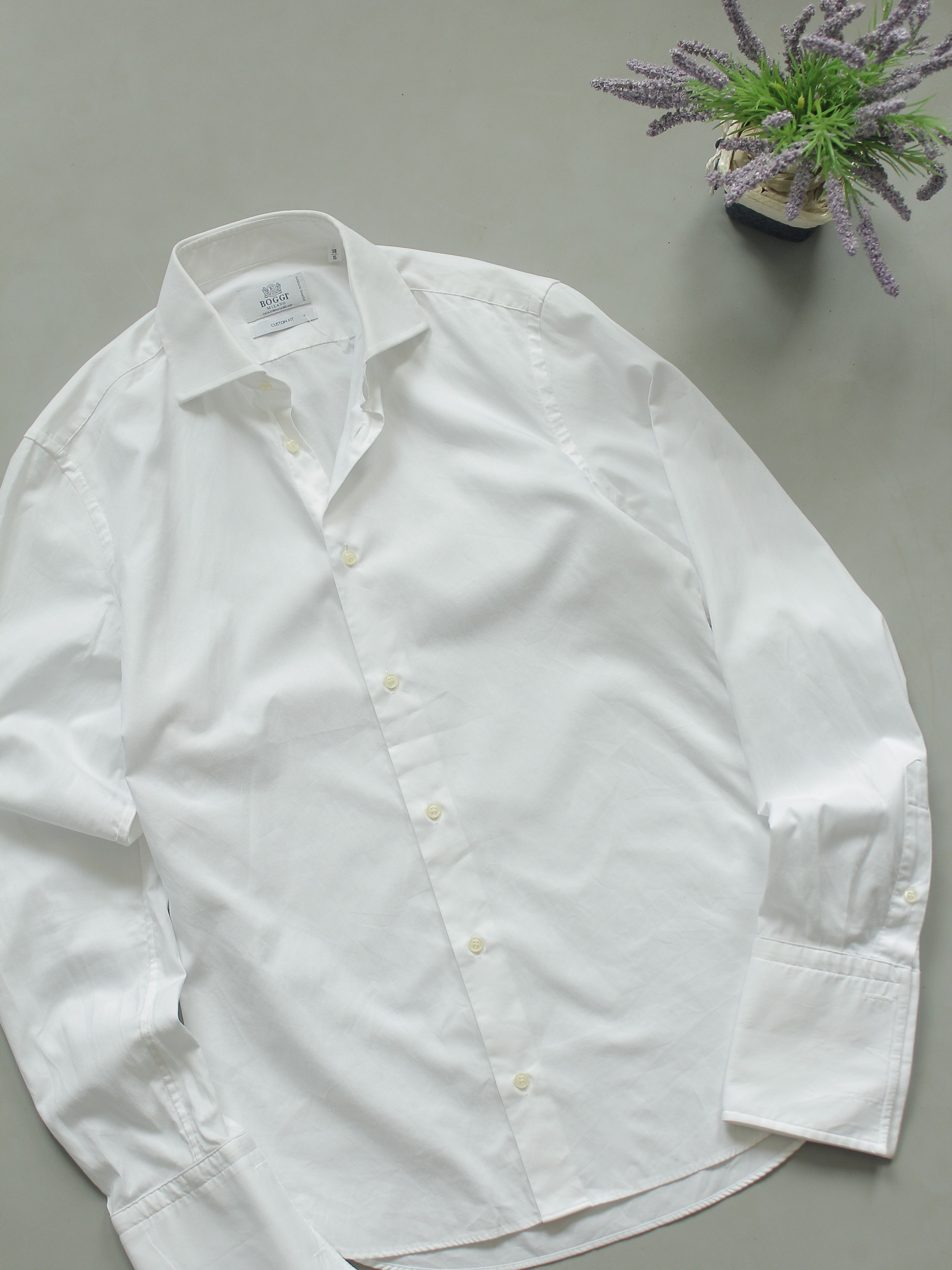 Boggi Boggi Custom Fit Button Up shirt White holes for cufflinks s Size US S / EU 44-46 / 1 - 1 Thumbnail