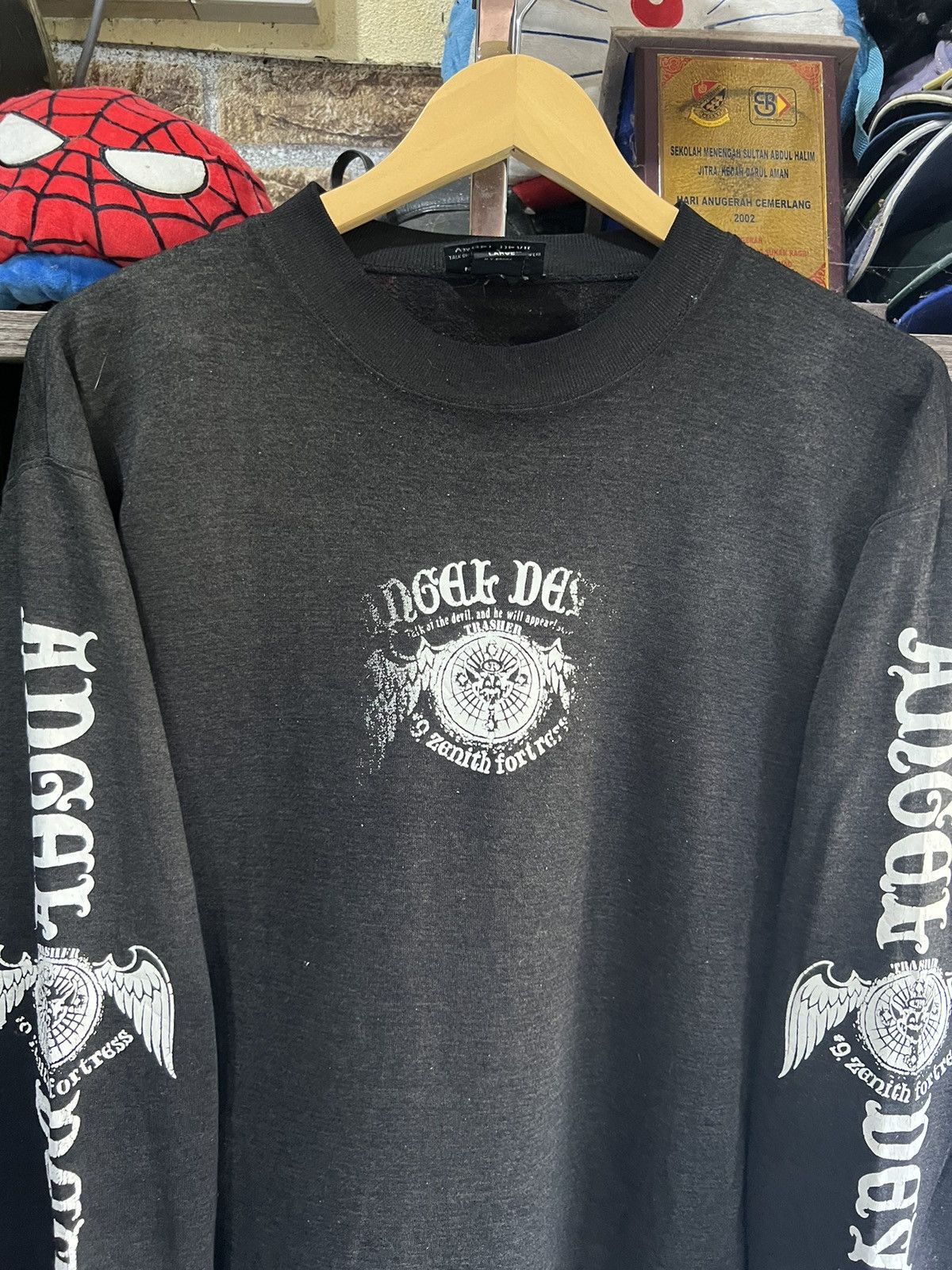 If Six Was Nine 🔥Vintage Angel Devil 9 Zenith Fortress Sweatshirt Size US M / EU 48-50 / 2 - 5 Thumbnail