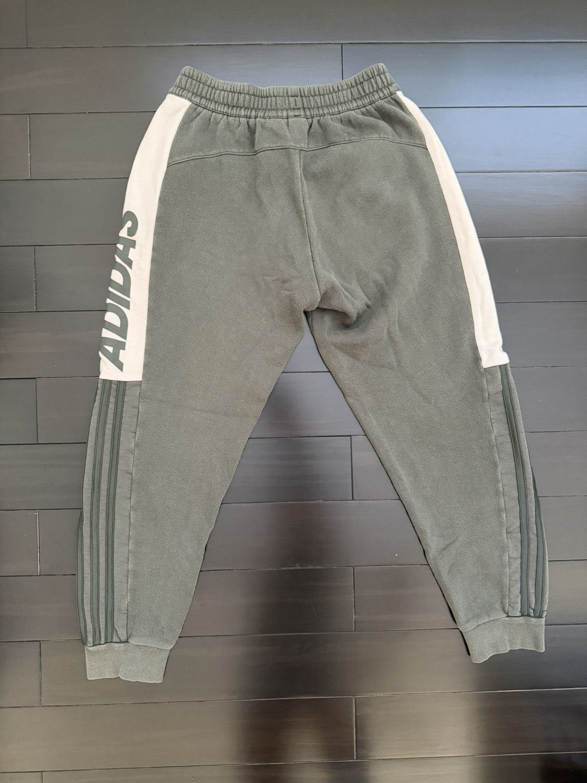 Adidas Adidas Olive Green Sweatpants Size US 30 / EU 46 - 2 Thumbnail