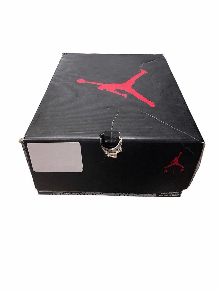 Jordan Brand Air Jordan 5 Grape 2013 White Purple SZ 9 Size US 9 / EU 42 - 8 Thumbnail