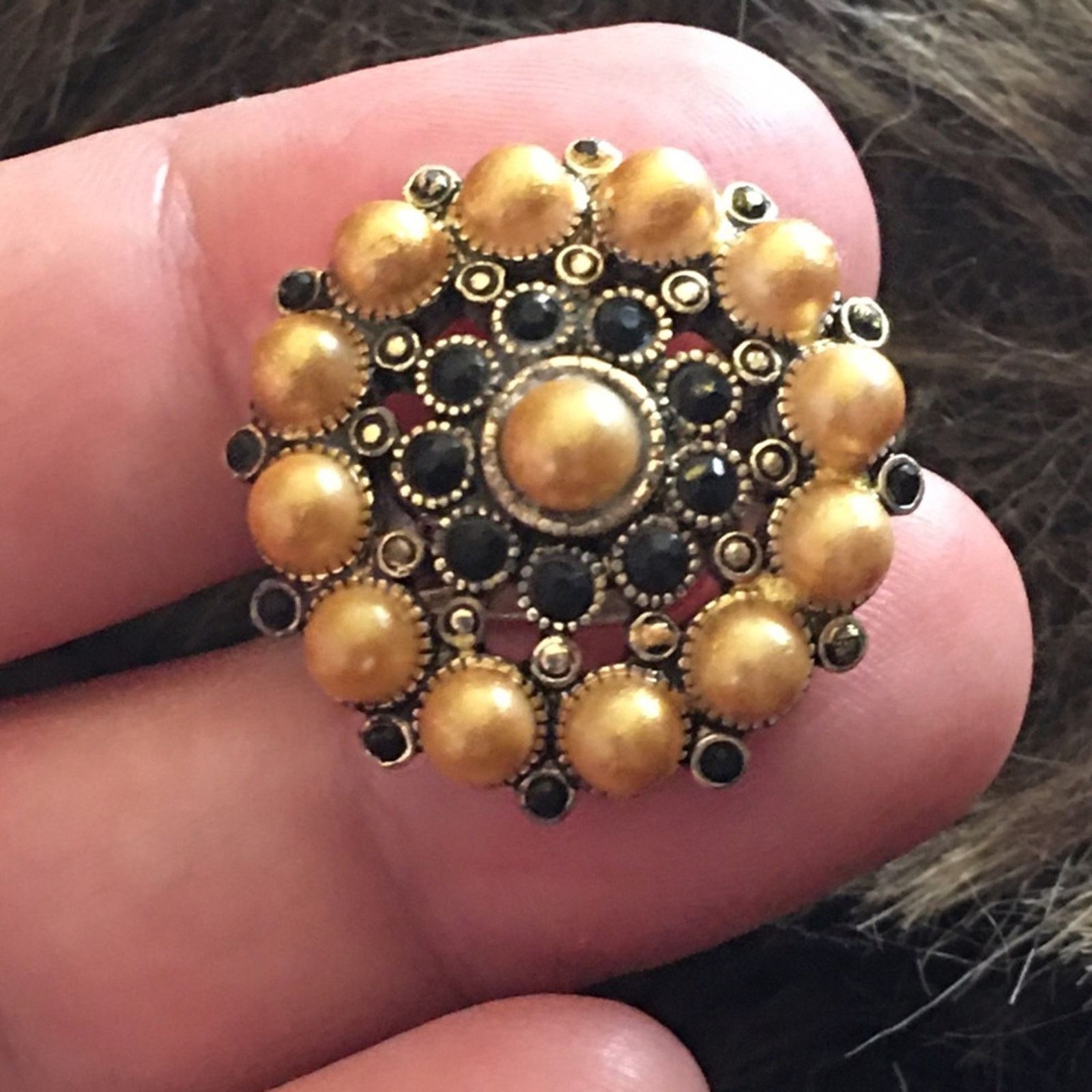 Vintage Vintage 70s golden pearl jeweled clip earrings Size ONE SIZE - 4 Thumbnail