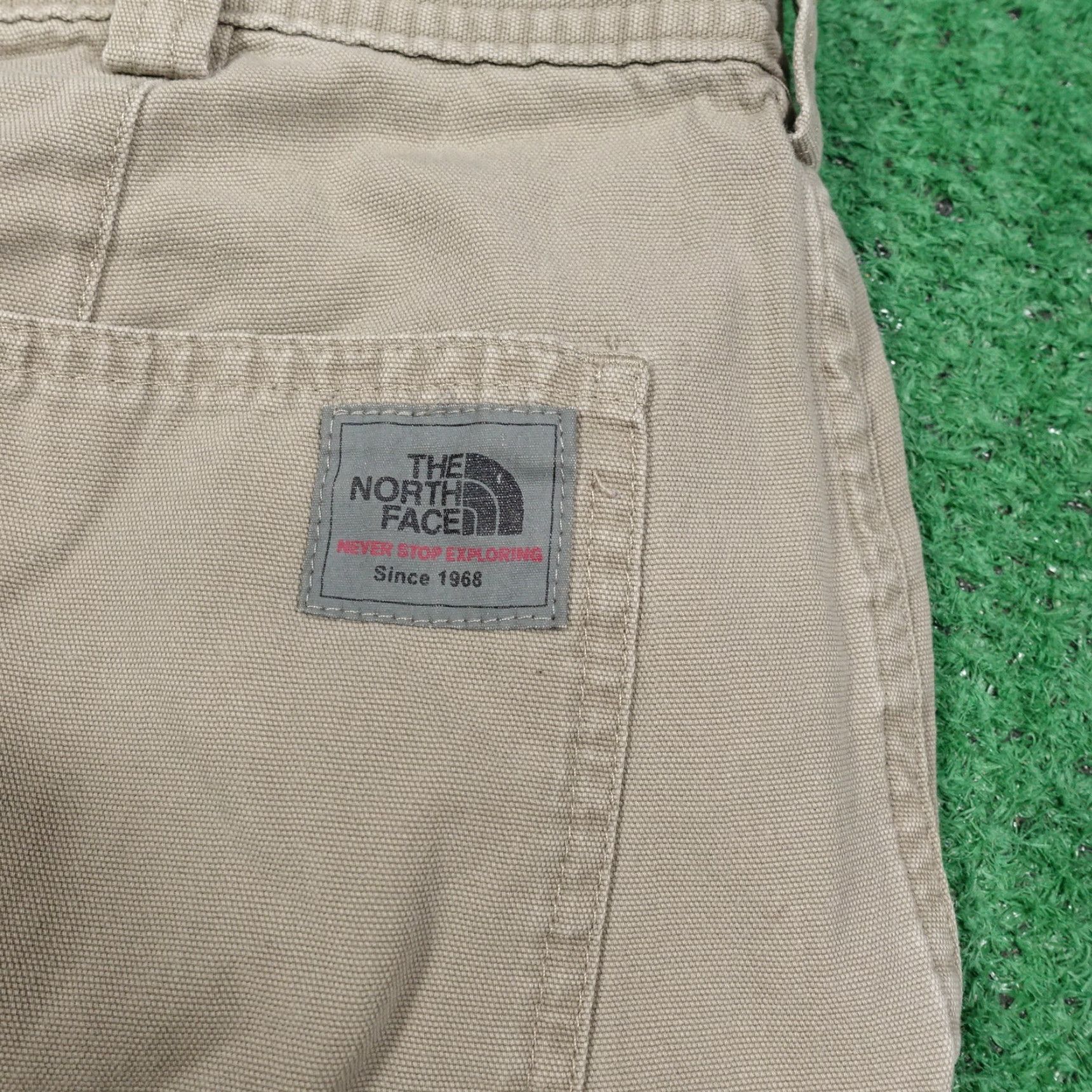 The North Face VINTAGE North Face Cargo Pants Men Regular Fit 34 Waist Beige Canvas Casual 90s Mens Size US 34 / EU 50 - 7 Thumbnail
