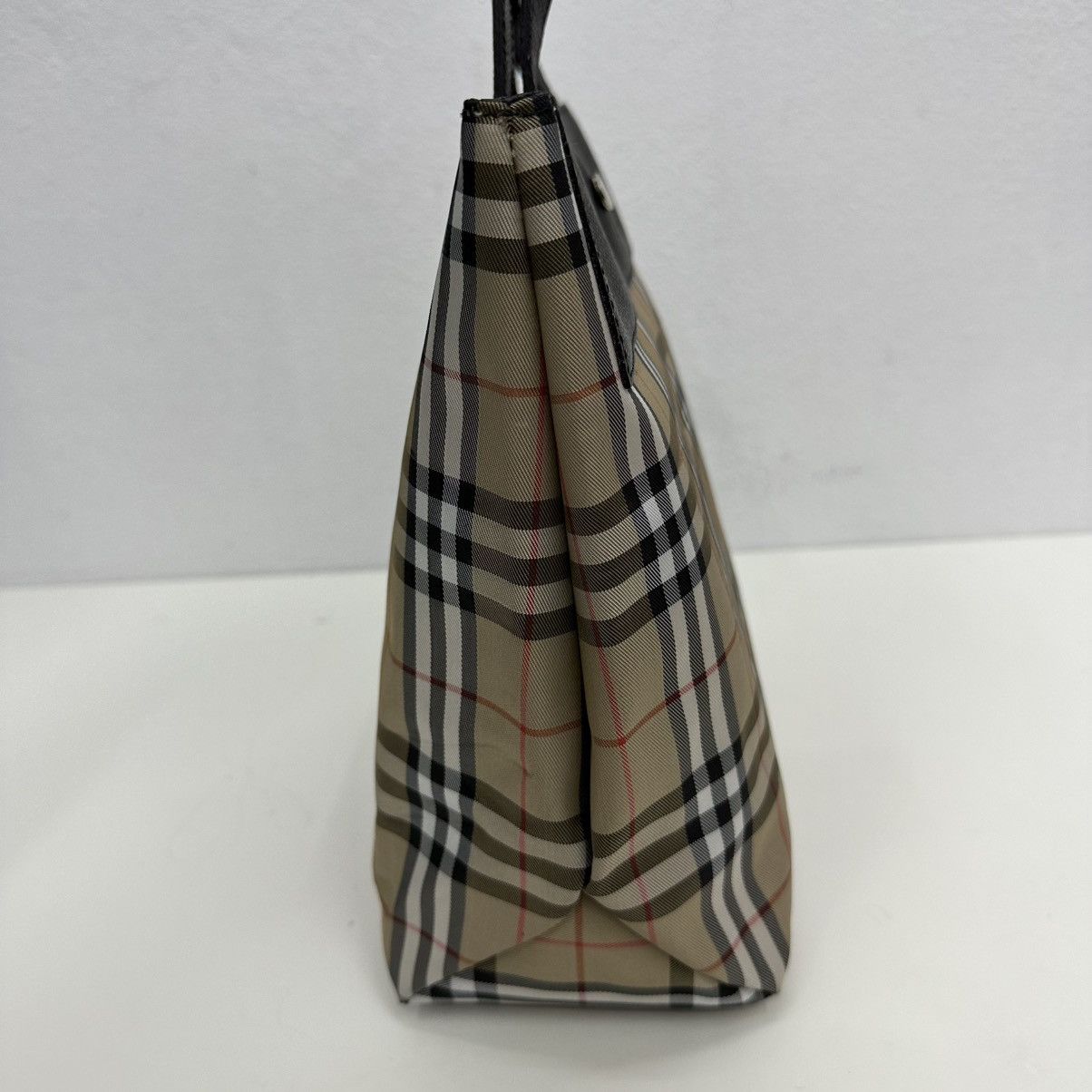 Burberry ‼️YES‼️ AUTHENTIC BURBERRY LONDON NOVA CHECK CARRY TOTE BAG Size ONE SIZE - 4 Thumbnail