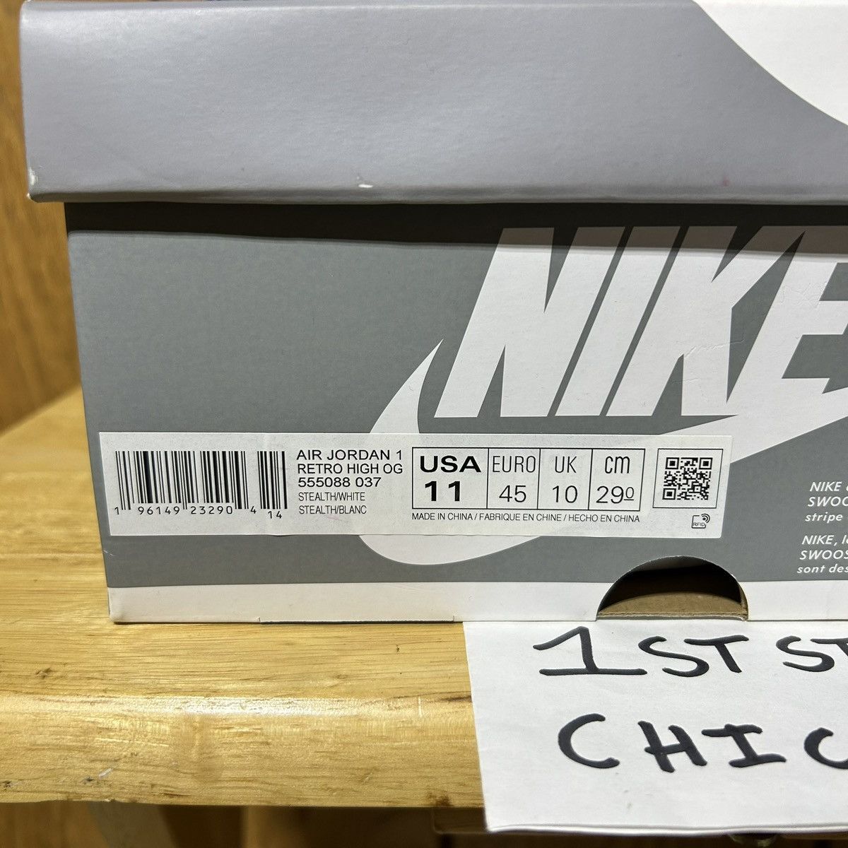 Nike Nike Air Jordan 1 Retro High OG White 555088-037 Mens 11 NEW Size US 11 / EU 44 - 8 Thumbnail