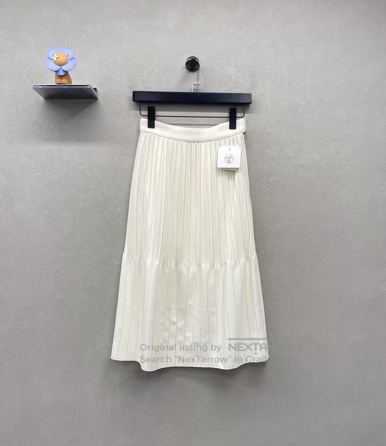 Hermes Hermes Beige Half Skirt Size 42" / US 20 - 1 Thumbnail