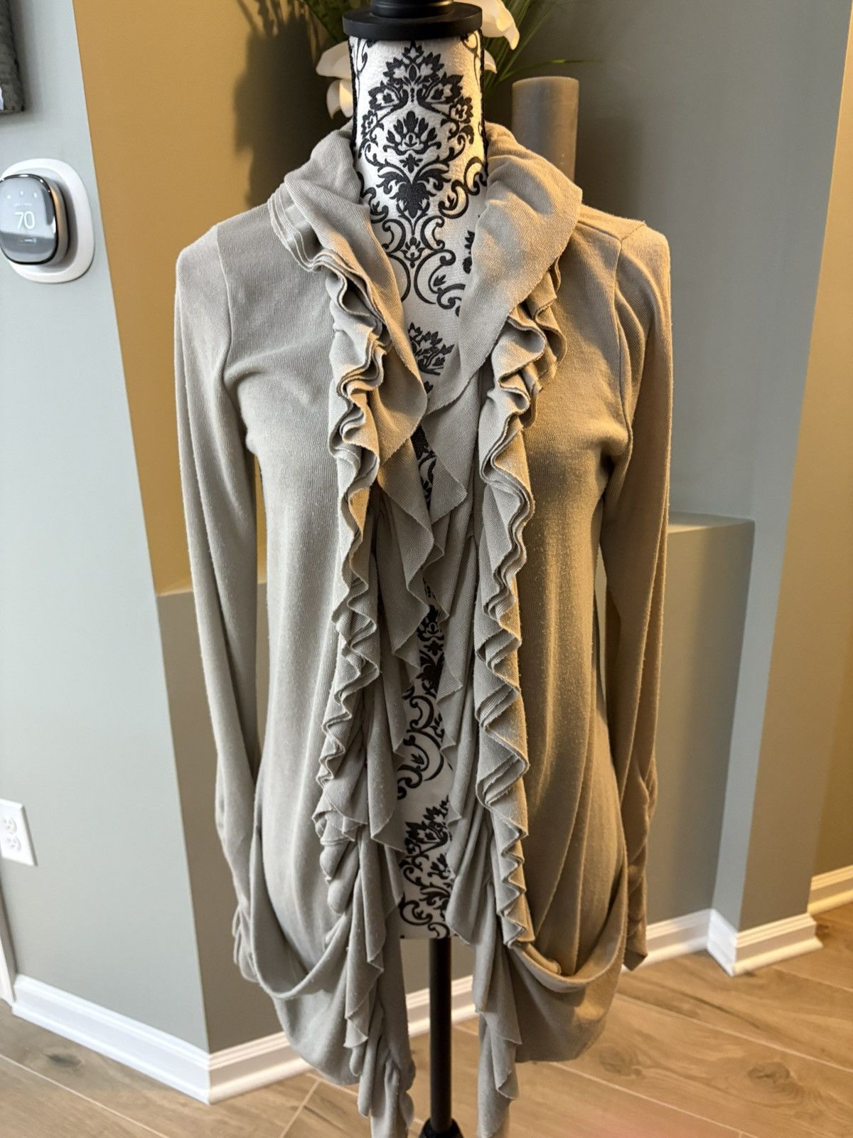 Other Studio Y size large tan open front cardigan Size L / US 10 / IT 46 - 1 Thumbnail