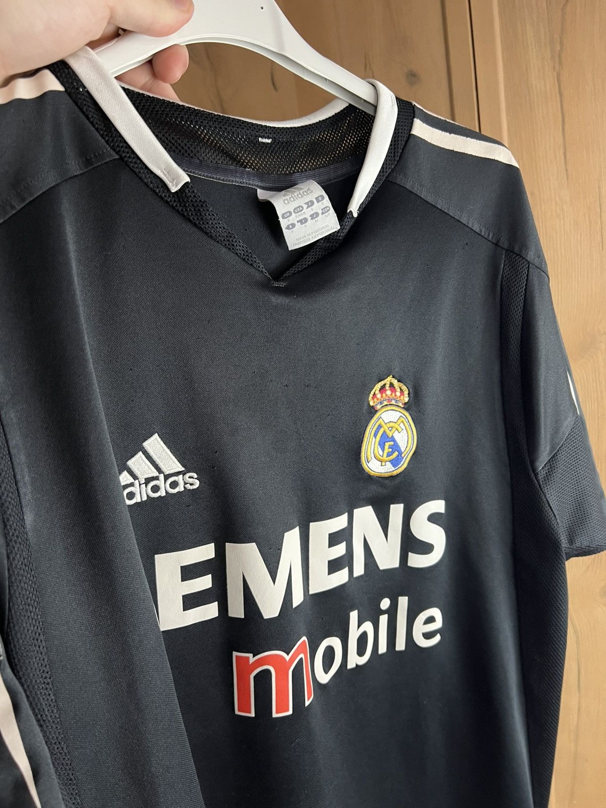 Adidas Soccer Jersey Adidas Real Madrid 2004/05 Black Size US M / EU 48-50 / 2 - 8 Thumbnail