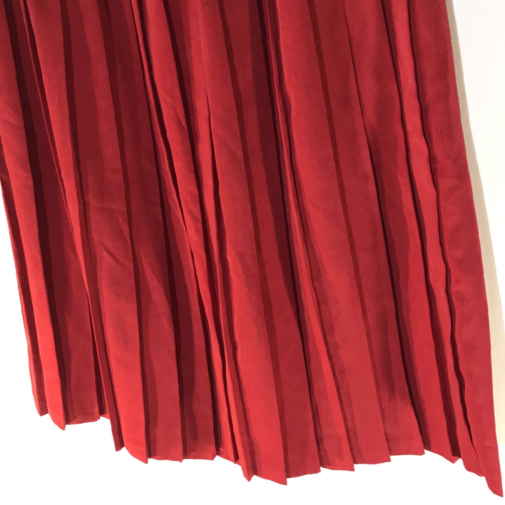 Vintage Vintage Leslie Fay Red Pleated Pull On Midi Skirt Womens Size 14P Size 36" / US 14 / IT 50 - 3 Thumbnail