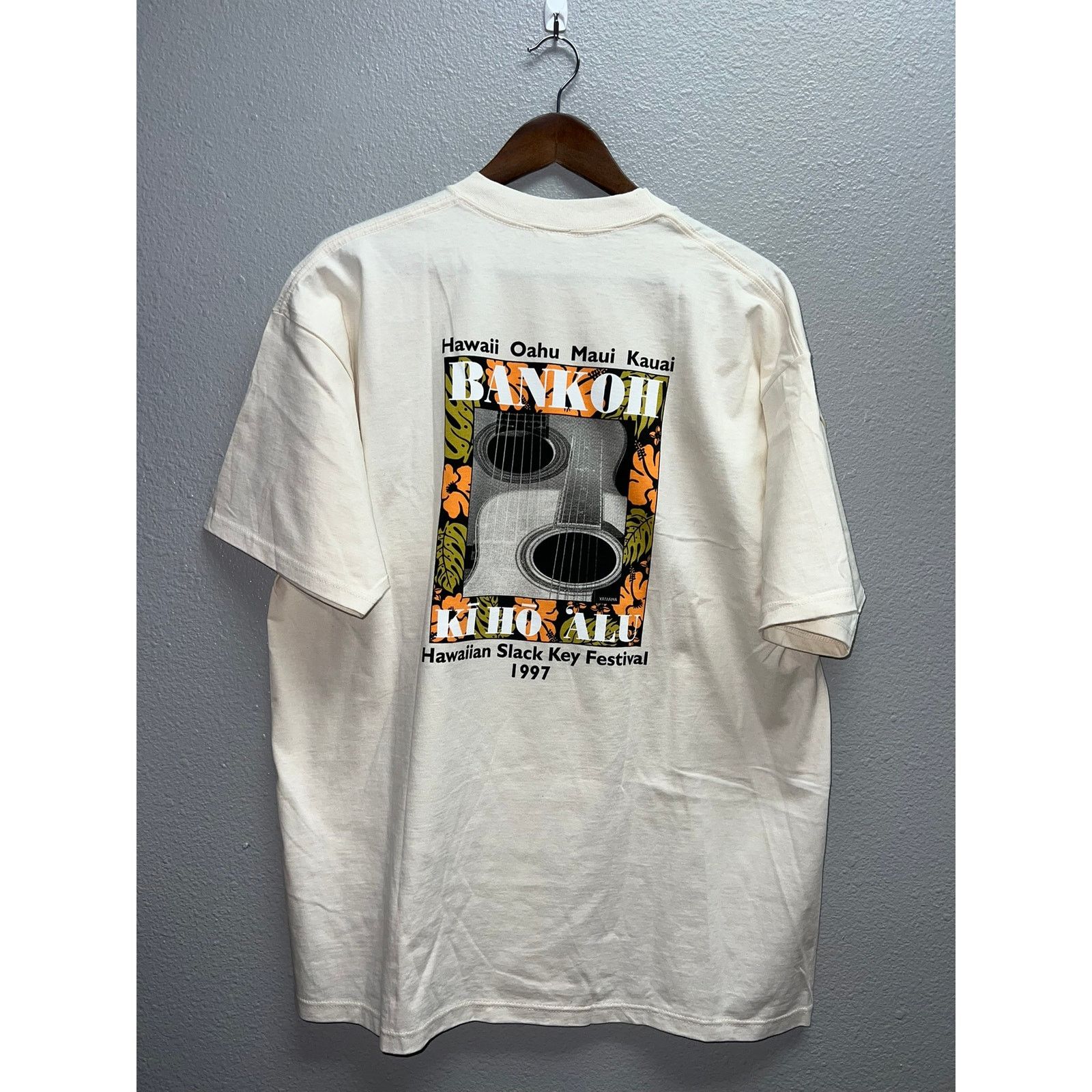 Vintage Vintage Hawaiian Slack Key Festival Shirt Bankoh Hawaii 90s Size US L / EU 52-54 / 3 - 1 Thumbnail