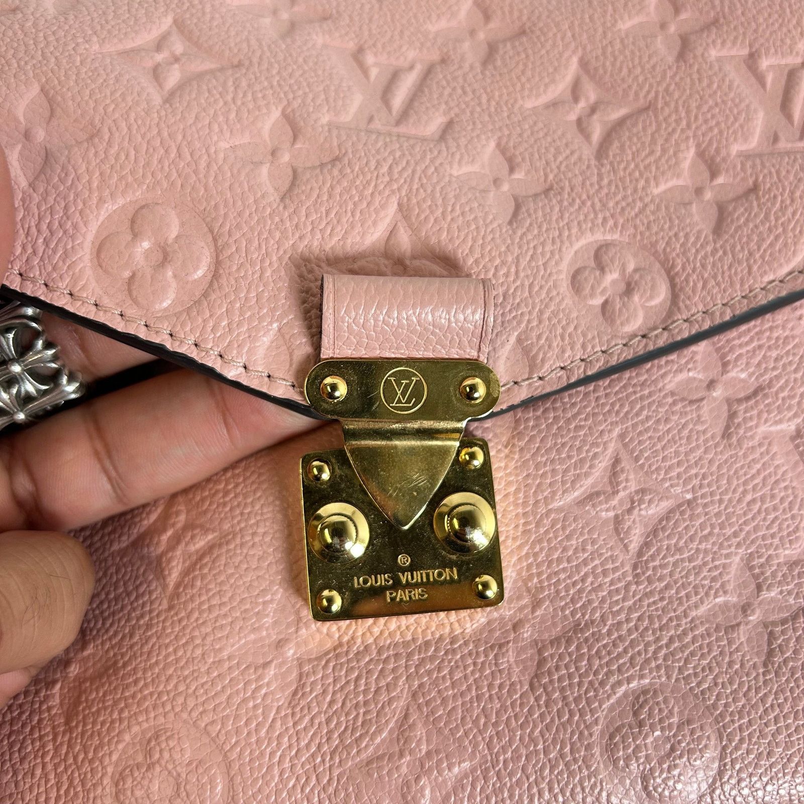 Louis Vuitton Louis Vuitton Pink Monogram Empreinte Pochette Metis Size ONE SIZE - 5 Thumbnail