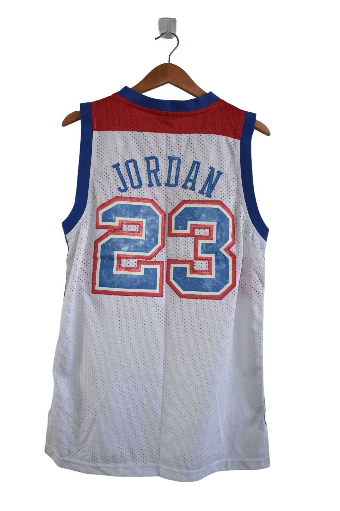 Jordan Brand × Nike × Vintage Vintage Michael Jordan Nike NBA White Basketball Jersey S +2 Size US S / EU 44-46 / 1 - 4 Thumbnail