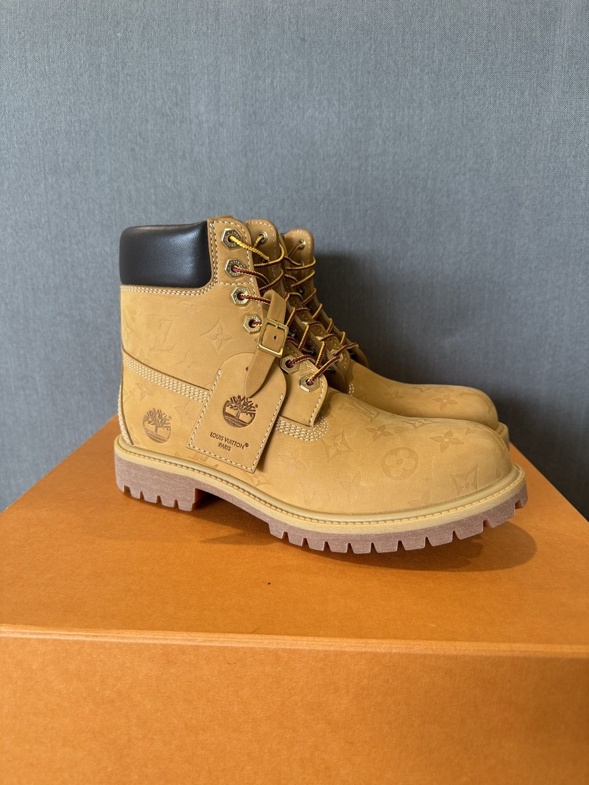 Louis Vuitton LOUIS VUITTON TIMBERLAND 6’ BOOT WHEAT Size US 8.5 / EU 41-42 - 1 Thumbnail