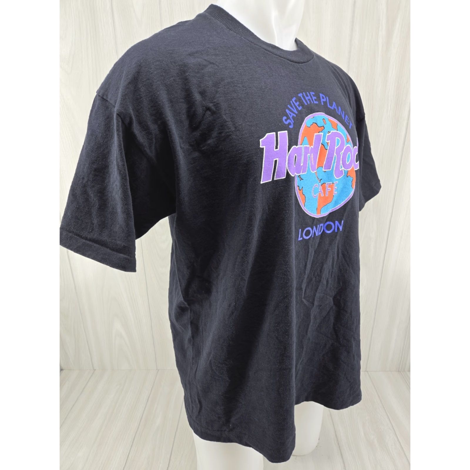 Hard Rock Cafe VINTAGE Hard Rock Cafe London T-Shirt-Save the Planet XL Black Mens Short Sleeve Single Stitch Size US XL / EU 56 / 4 - 7 Thumbnail