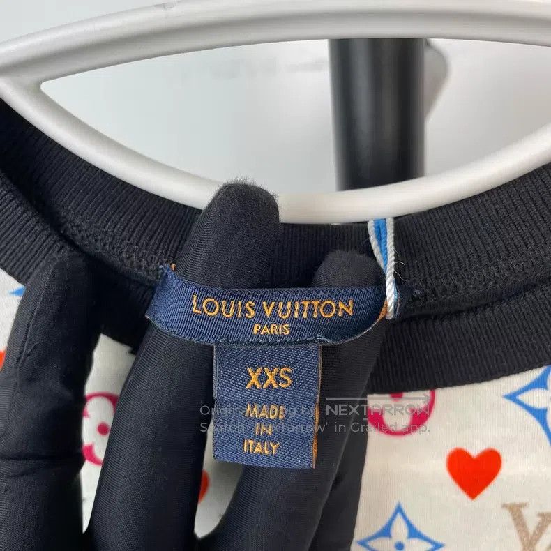 Louis Vuitton Louis Vuitton Limited Valentine's day color-block logo pre Size XXS / US 00 / IT 34 - 6 Thumbnail