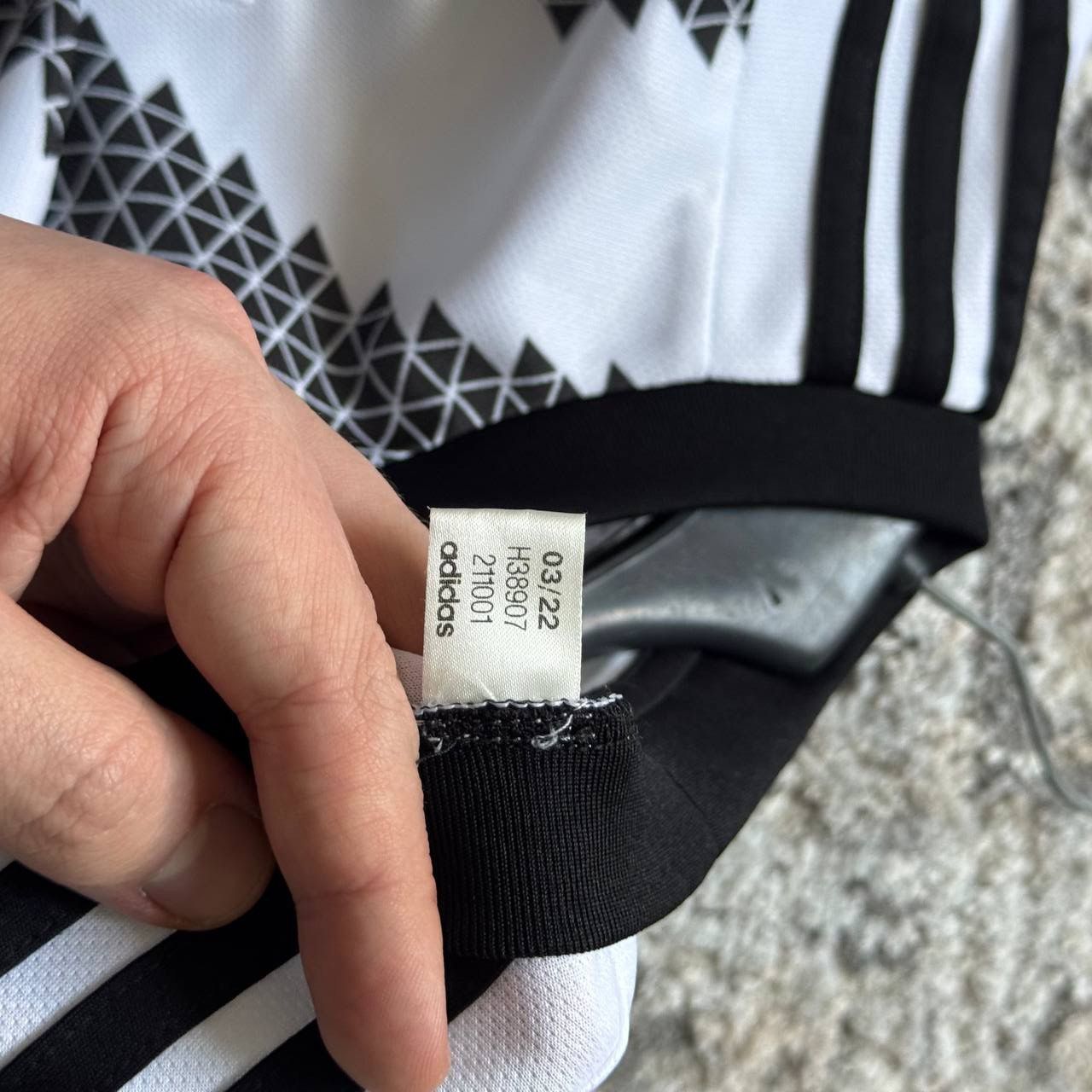 Adidas BLOKECORE ⚽️ ADIDAS JUVENTUS SOCCER TSHIRT JERSEY KIT JEEP Size US L / EU 52-54 / 3 - 8 Thumbnail