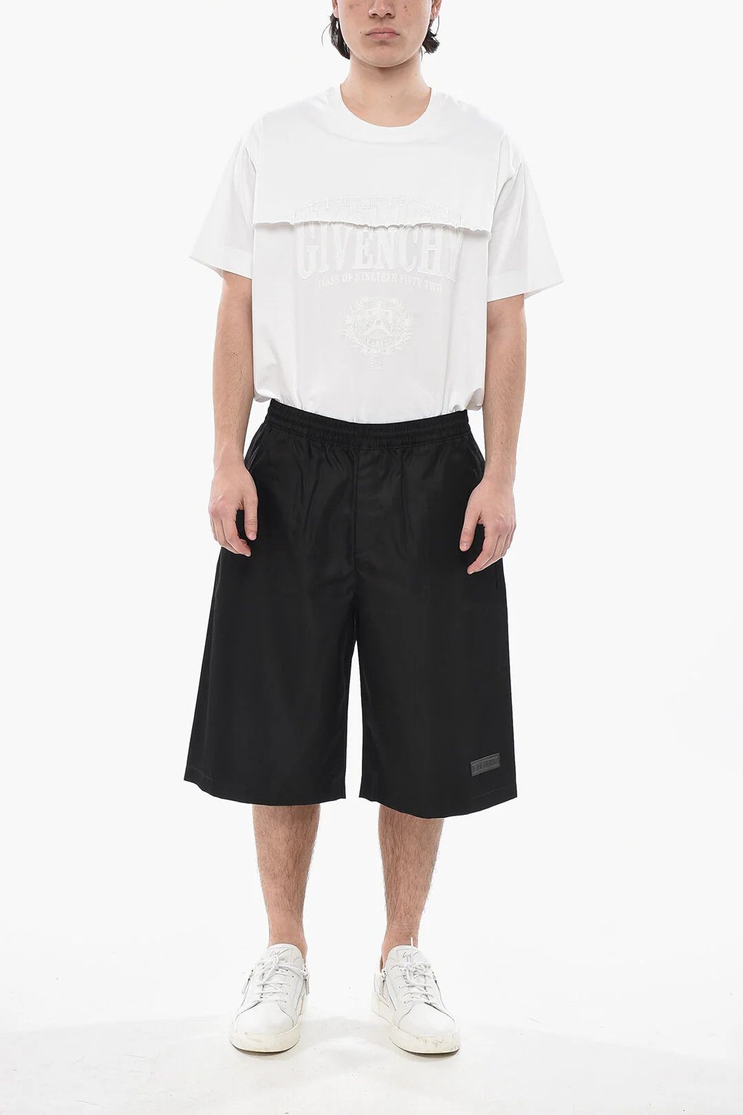 Givenchy og1mm0326 Nylon Short in Black Size US 28 / EU 44 - 4 Thumbnail