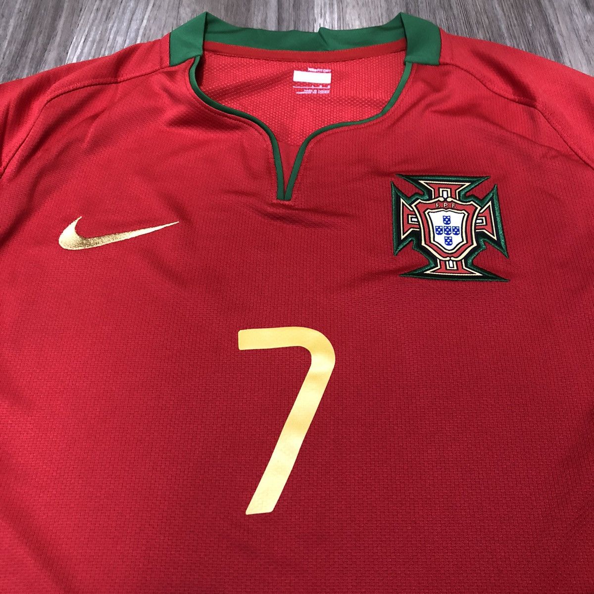 Nike Portugal Euro2008 home shirt #7 Ronaldo (Bnwt) Size US L / EU 52-54 / 3 - 3 Thumbnail