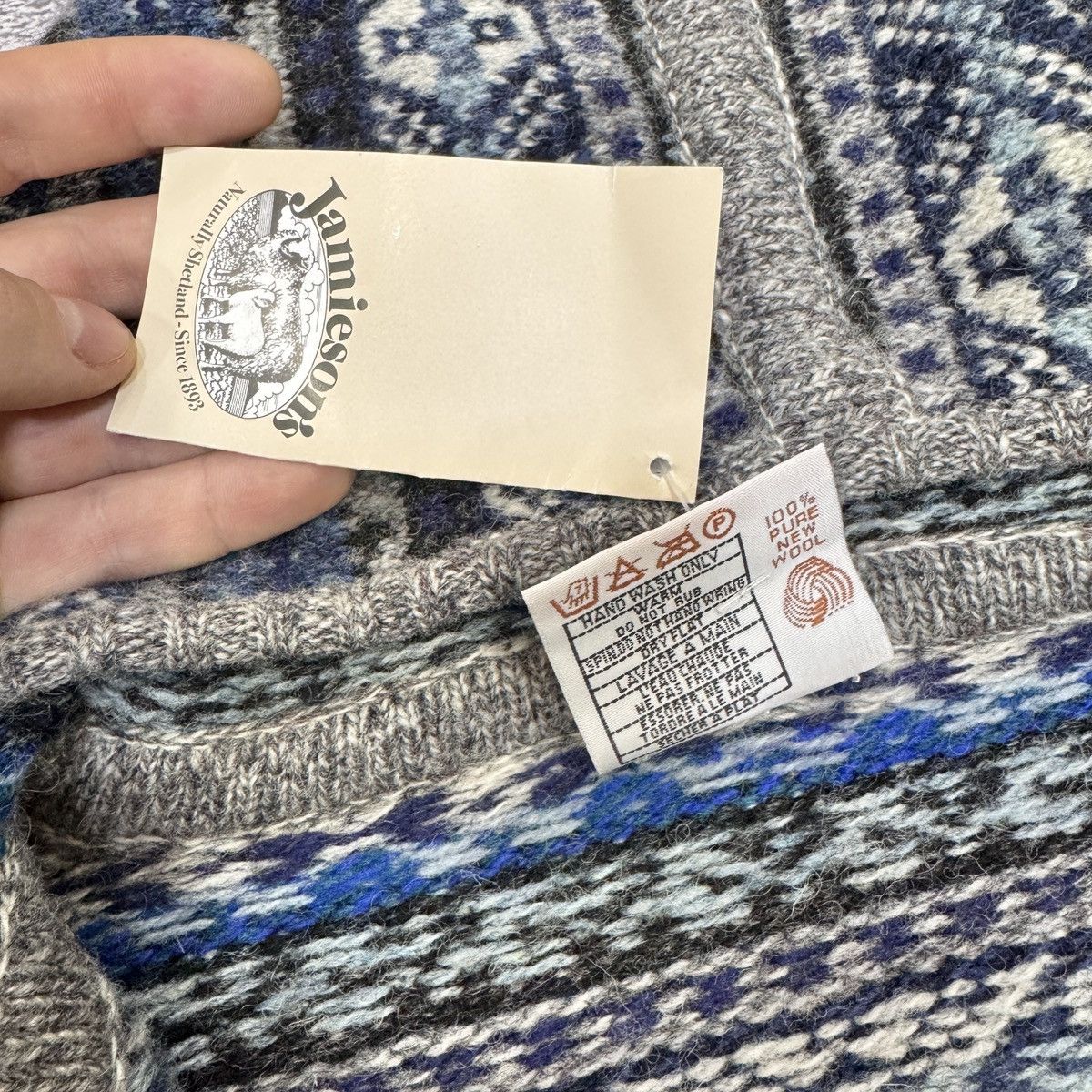 Jamiesons Of Shetland Jamieson’s Of Shetland Pure New Wool Zip Hoodie M size 48 Size US M / EU 48-50 / 2 - 9 Thumbnail