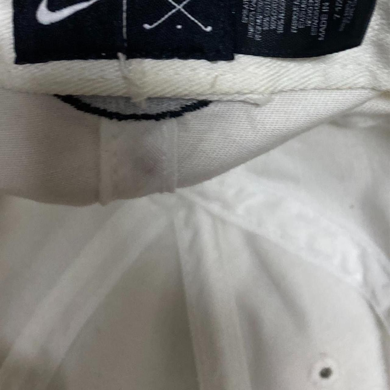 Nike Vintage Nike white navy golf canvas hat Size ONE SIZE - 7 Thumbnail