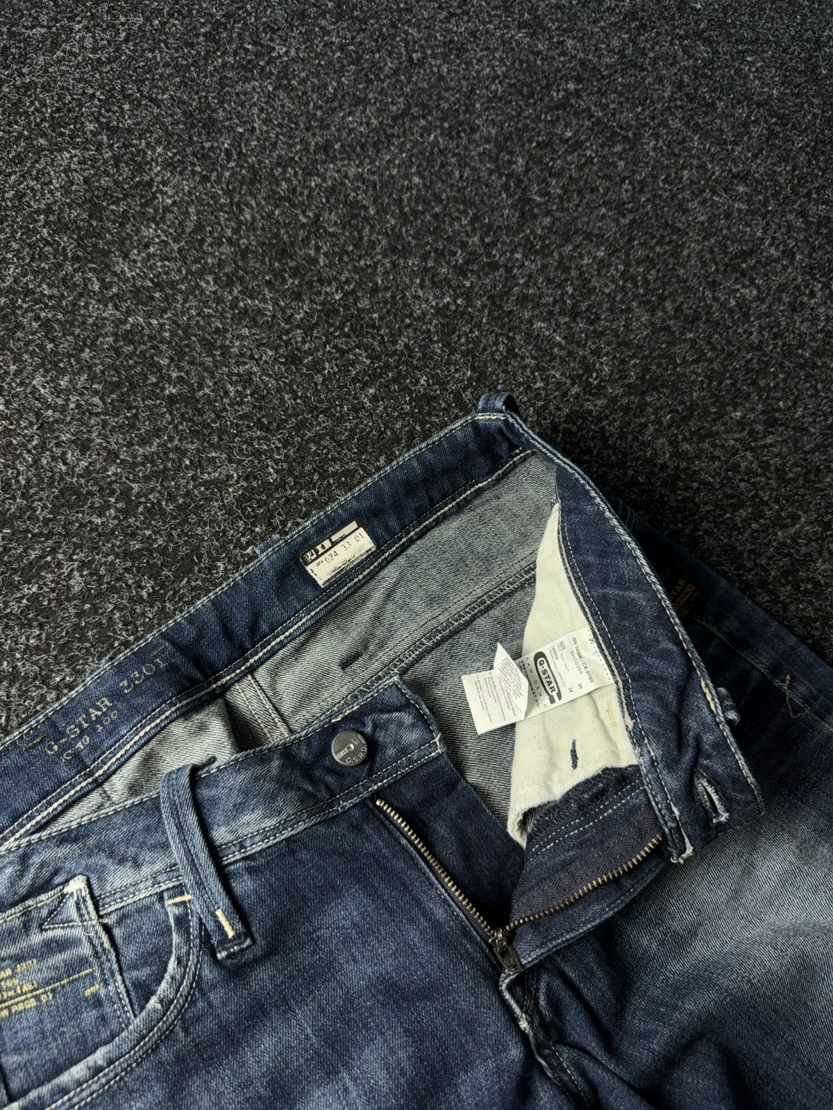 G-Star × Japanese Brand G-Star RAW GS01 3301 Distressed Straight Jeans Size 30" / US 8 / IT 44 - 7 Thumbnail