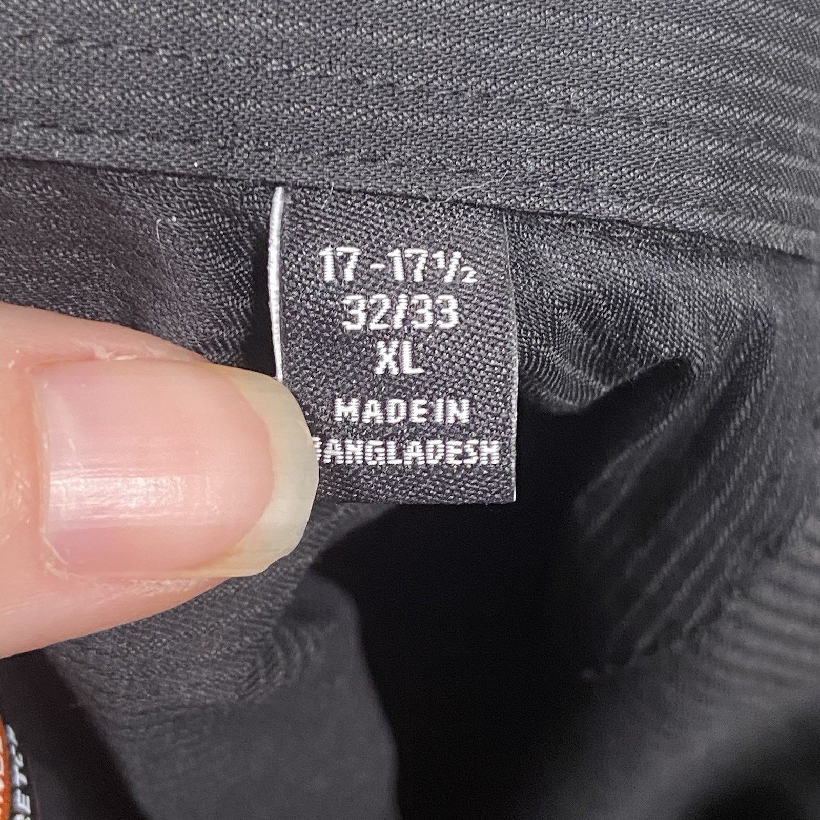 Van Heusen Van Heusen Shirt Mens XL 17-17.5 Black Everyday Defense Size US XL / EU 56 / 4 - 5 Thumbnail