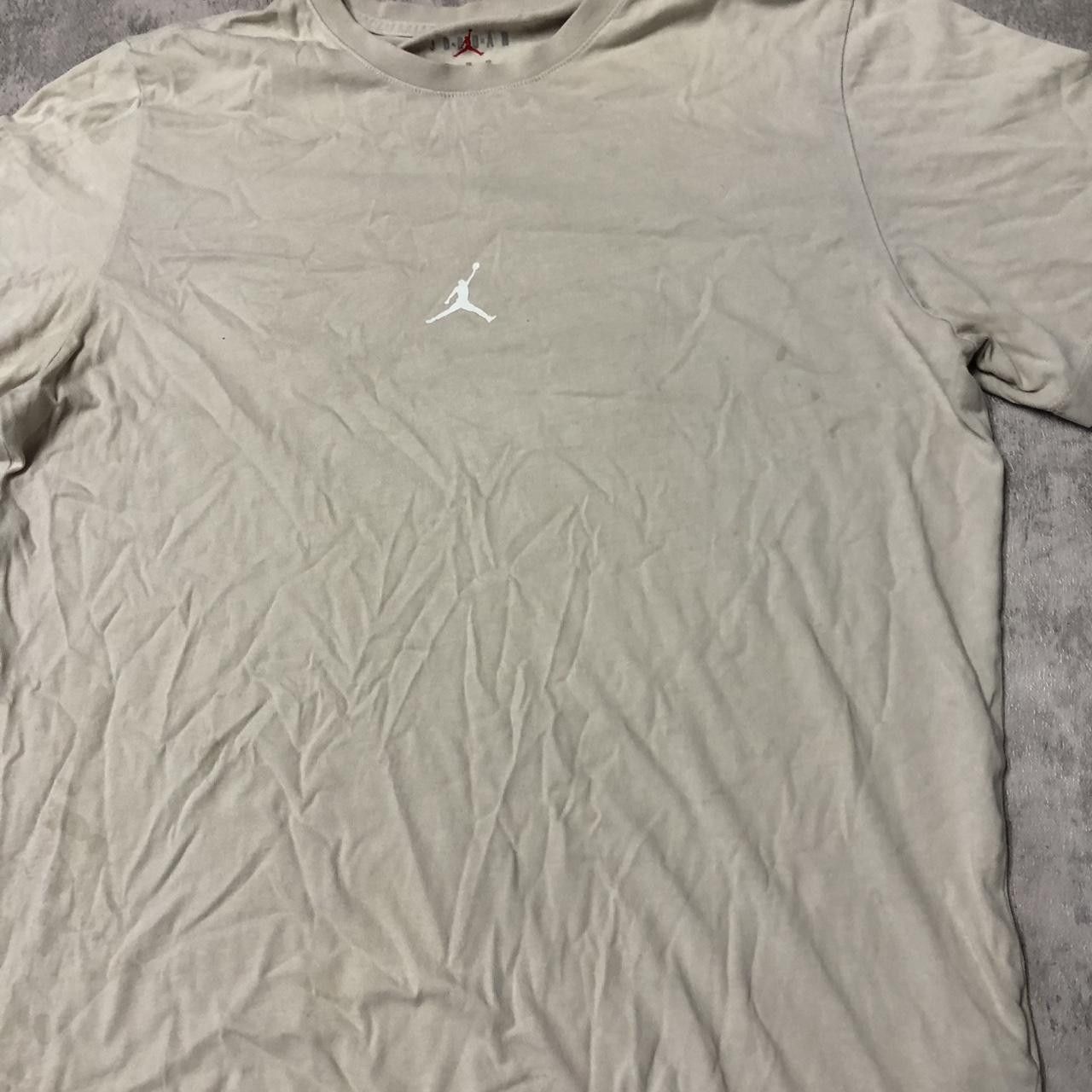 Jordan Brand Jordan beige T-shirt boxy Size US L / EU 52-54 / 3 - 2 Thumbnail