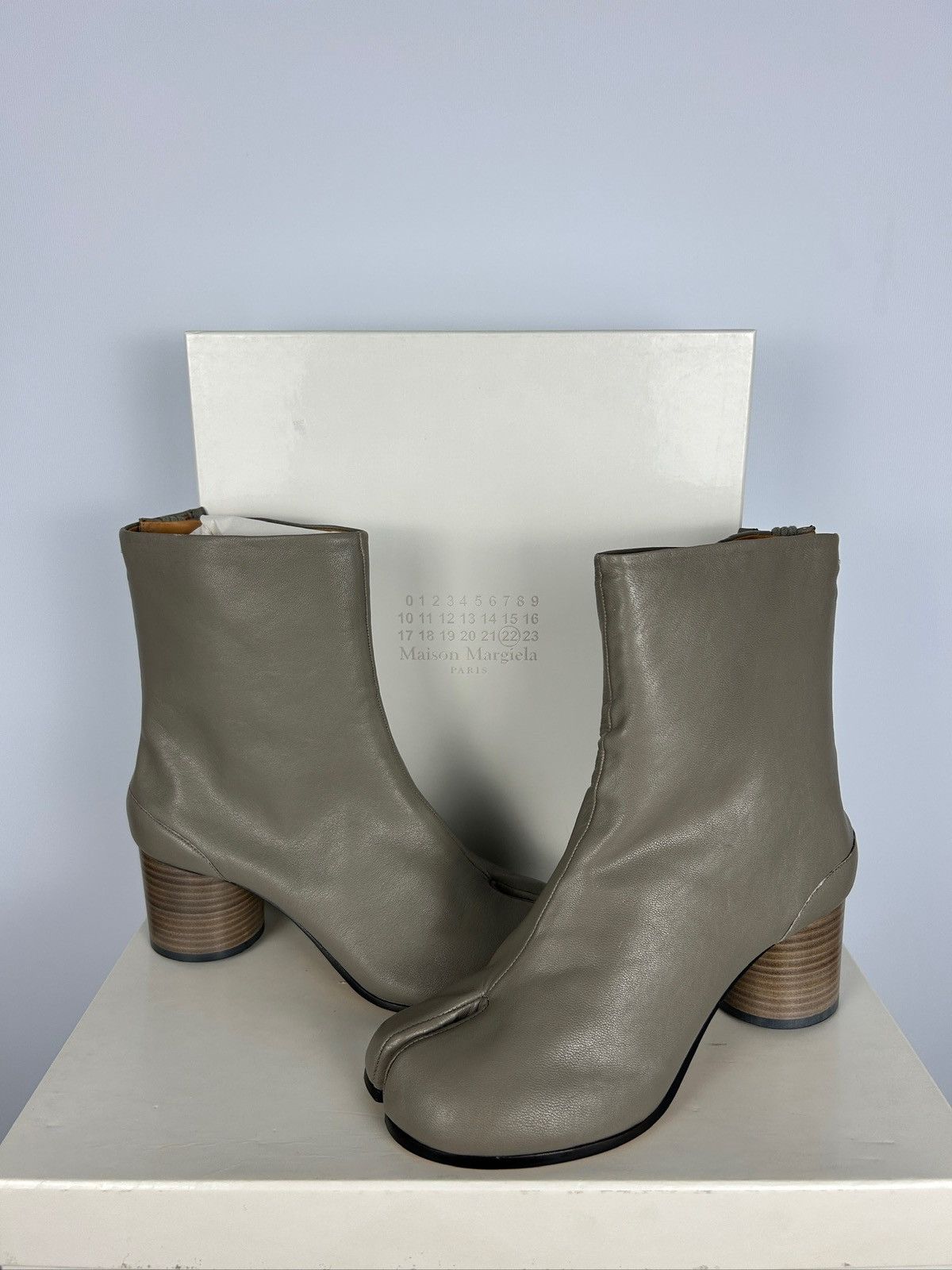 Maison Margiela Tabi margiela Size US 7 / IT 37 - 2 Thumbnail