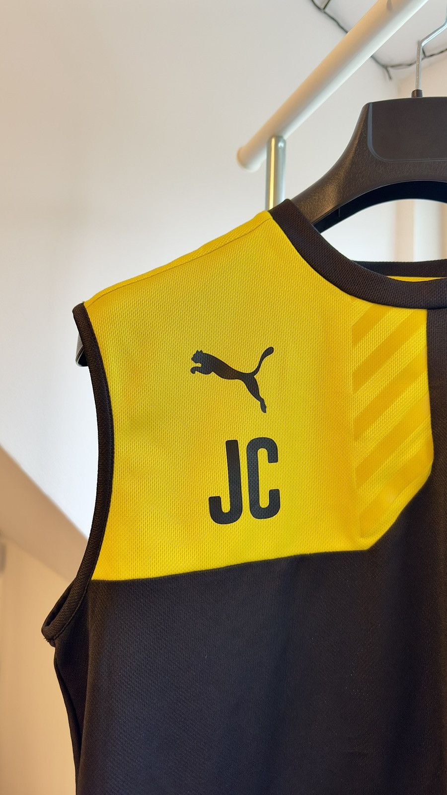 Puma BVB BORUSSIA DORTMUND TRICOT SIZE M-L Size US L / EU 52-54 / 3 - 7 Thumbnail