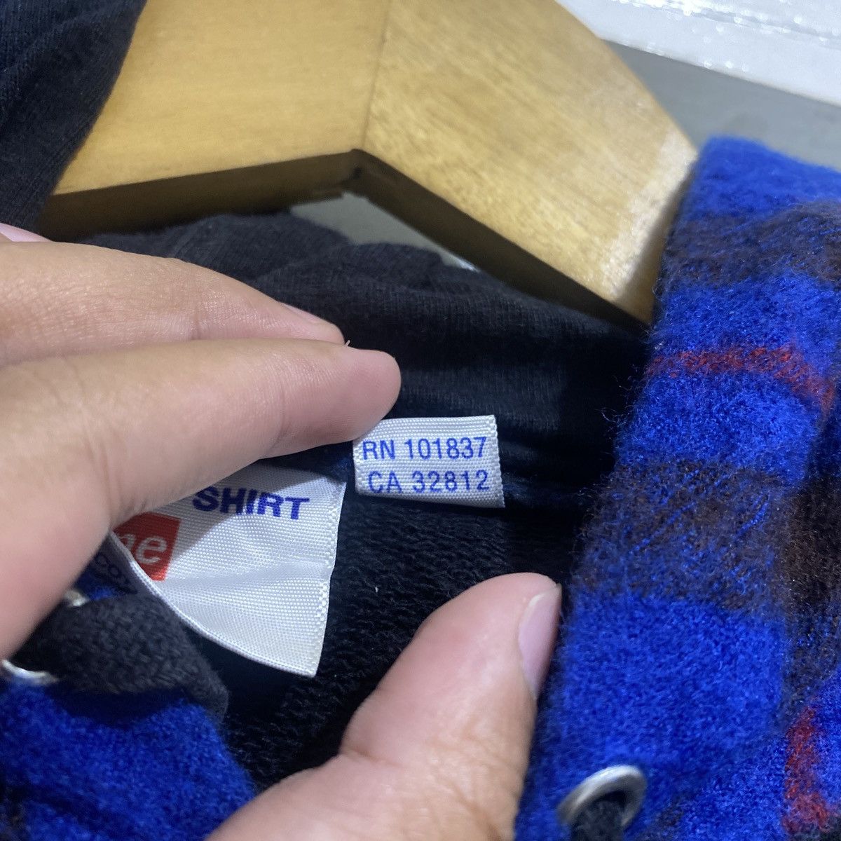 Supreme supreme x cdg Size US L / EU 52-54 / 3 - 5 Thumbnail