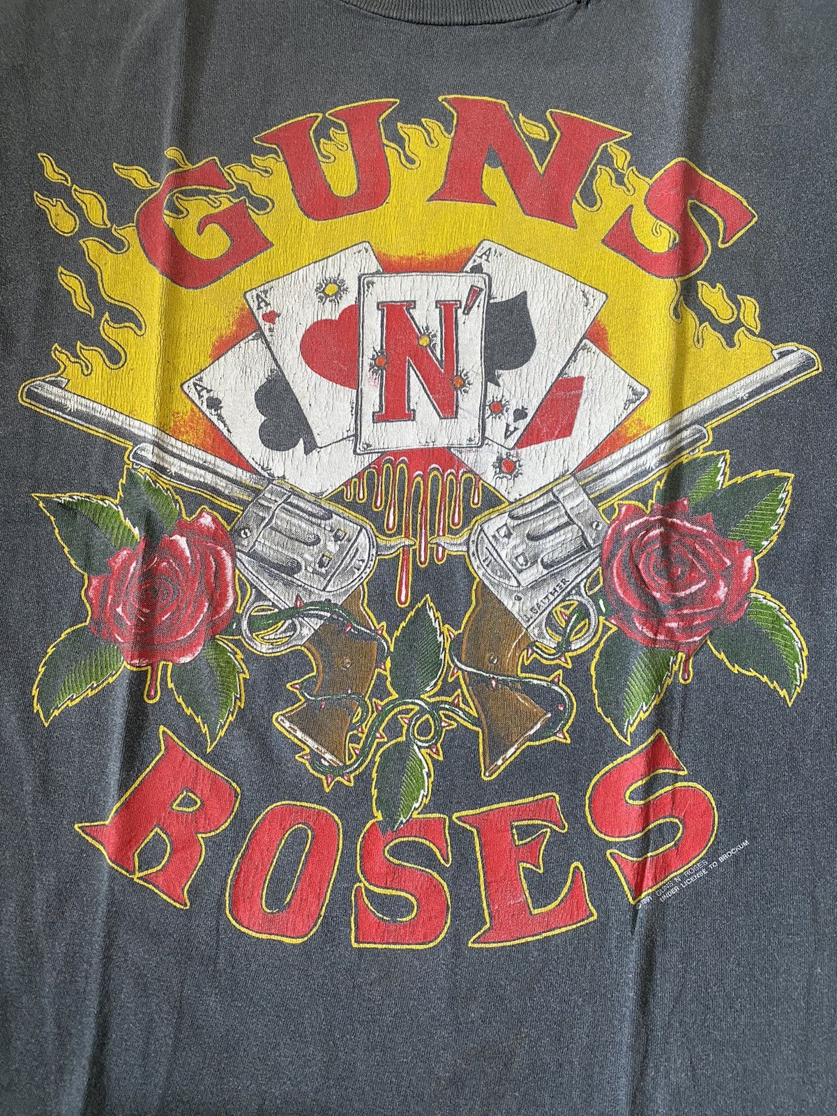 Band Tees DISTRESSED GUNS N ROSES BAND TSHIRT 1991 Size US M / EU 48-50 / 2 - 3 Thumbnail