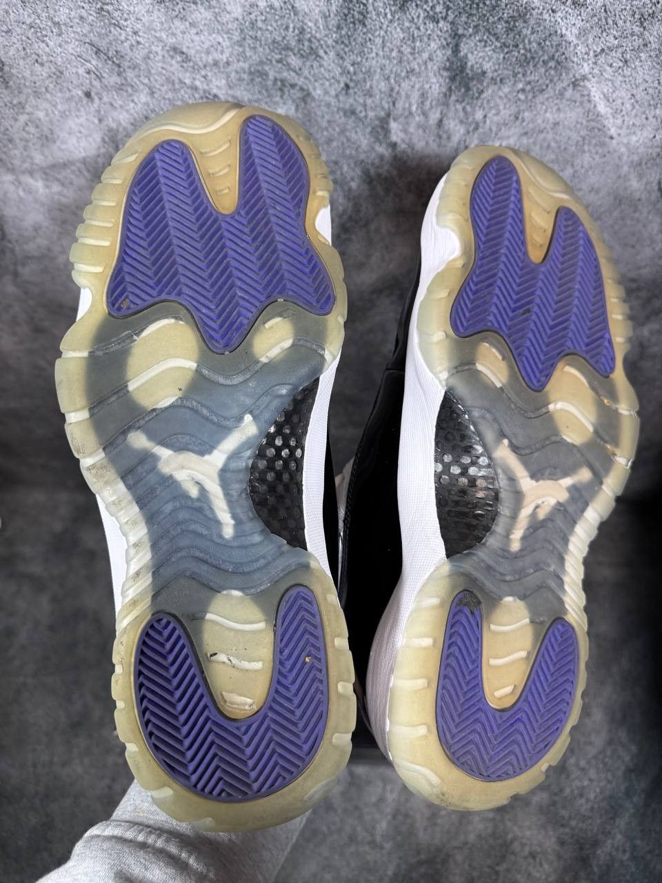 Jordan Brand Size 10.5 | Jordan 11 Concord With Box | Pre-Owned Size US 10.5 / EU 43-44 - 3 Thumbnail
