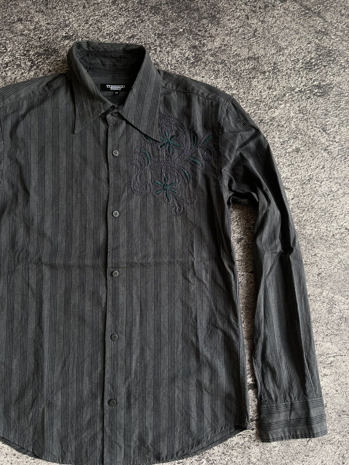 Tornado Mart Tornado Mart Japan Sun faded embroidery flower stripes shirt Size US M / EU 48-50 / 2 - 2 Thumbnail