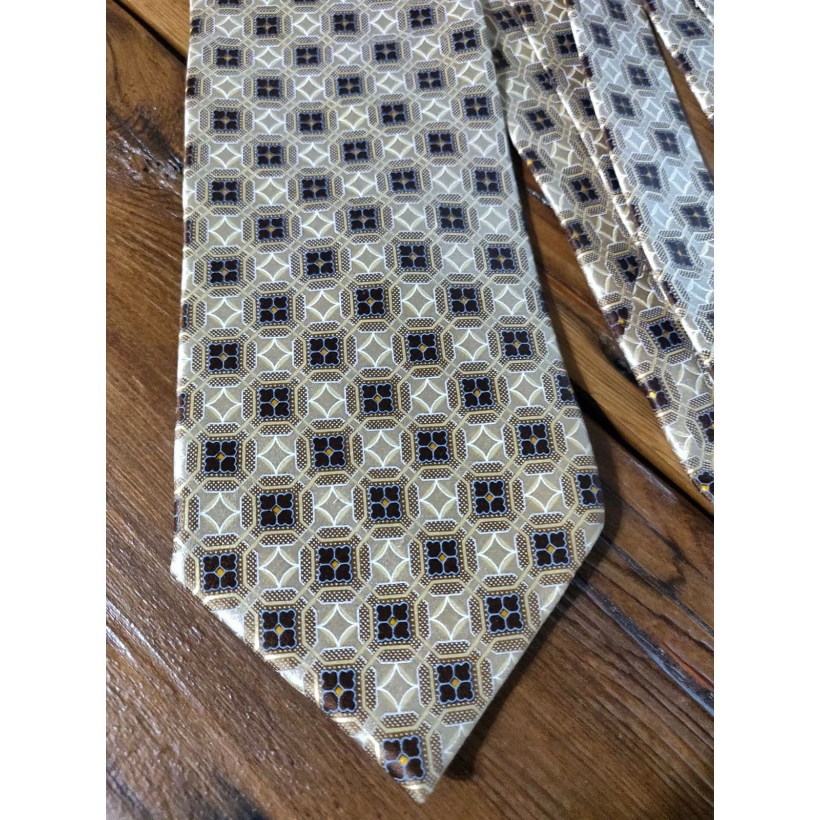 Ermenegildo Zegna Ermenegildo Zegna Tie Gold Geometric 100% Silk Designer Neck Made in Italy Men's Size ONE SIZE - 2 Thumbnail